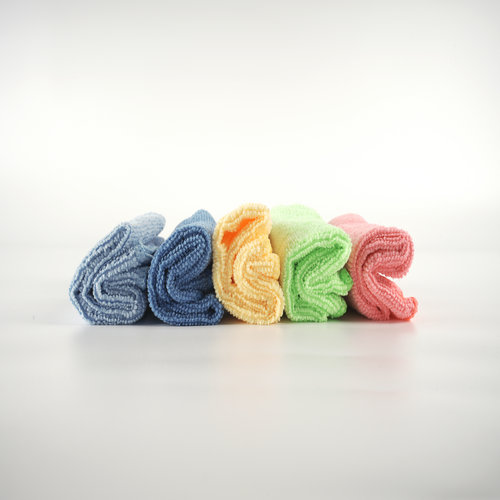 What does the color of microfiber cloth do?