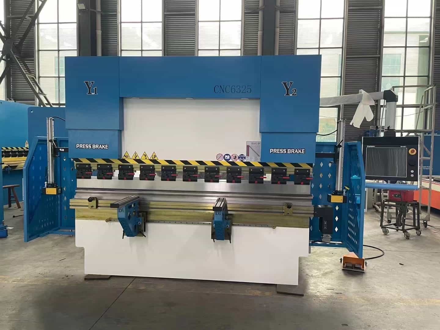 Dobradeiras Hidráulicas CNC