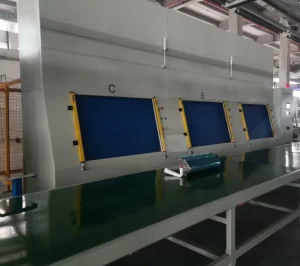 用于空调蒸发器和冷凝器的多腔室真空氦泄漏检测系统