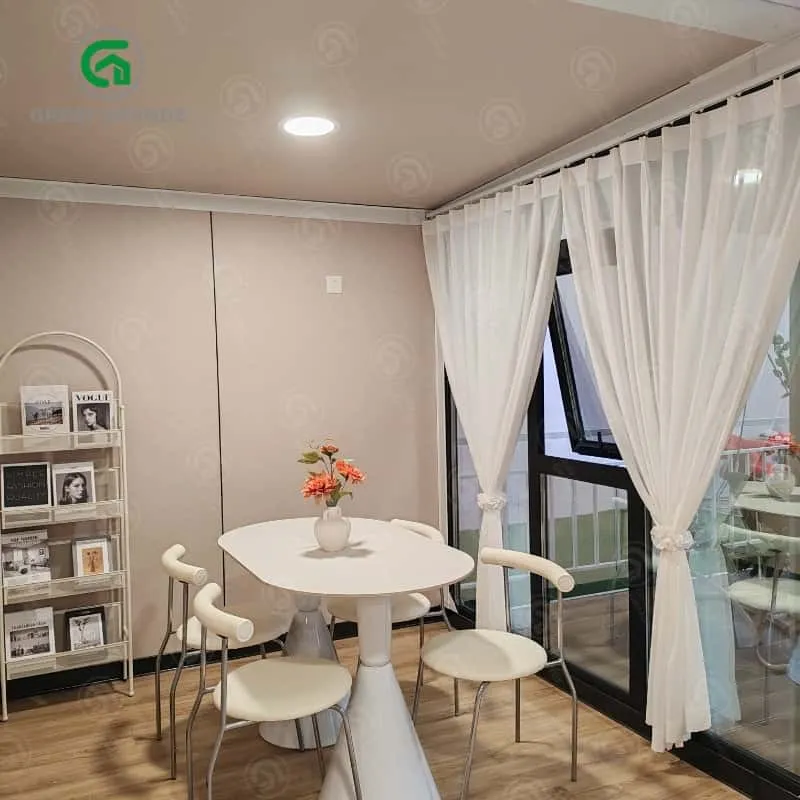 Expandable Trailer House Dining room