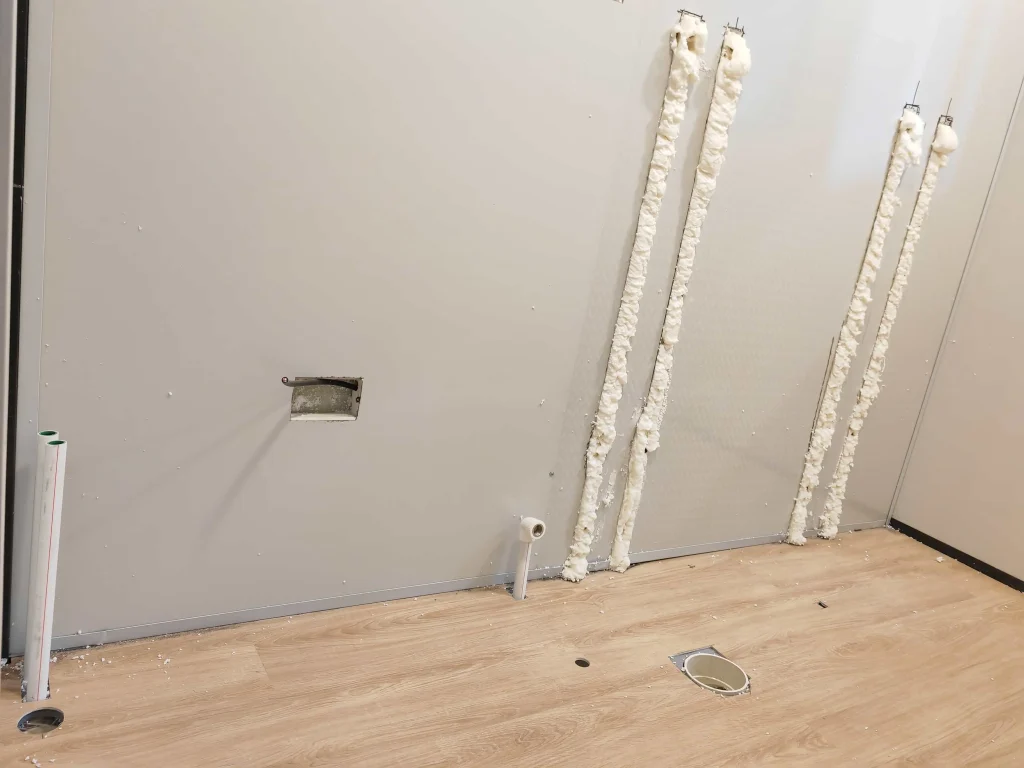 نظام عزل رغوي من البولي يوريثان (PU) لمنزل حاويات قابل للطي