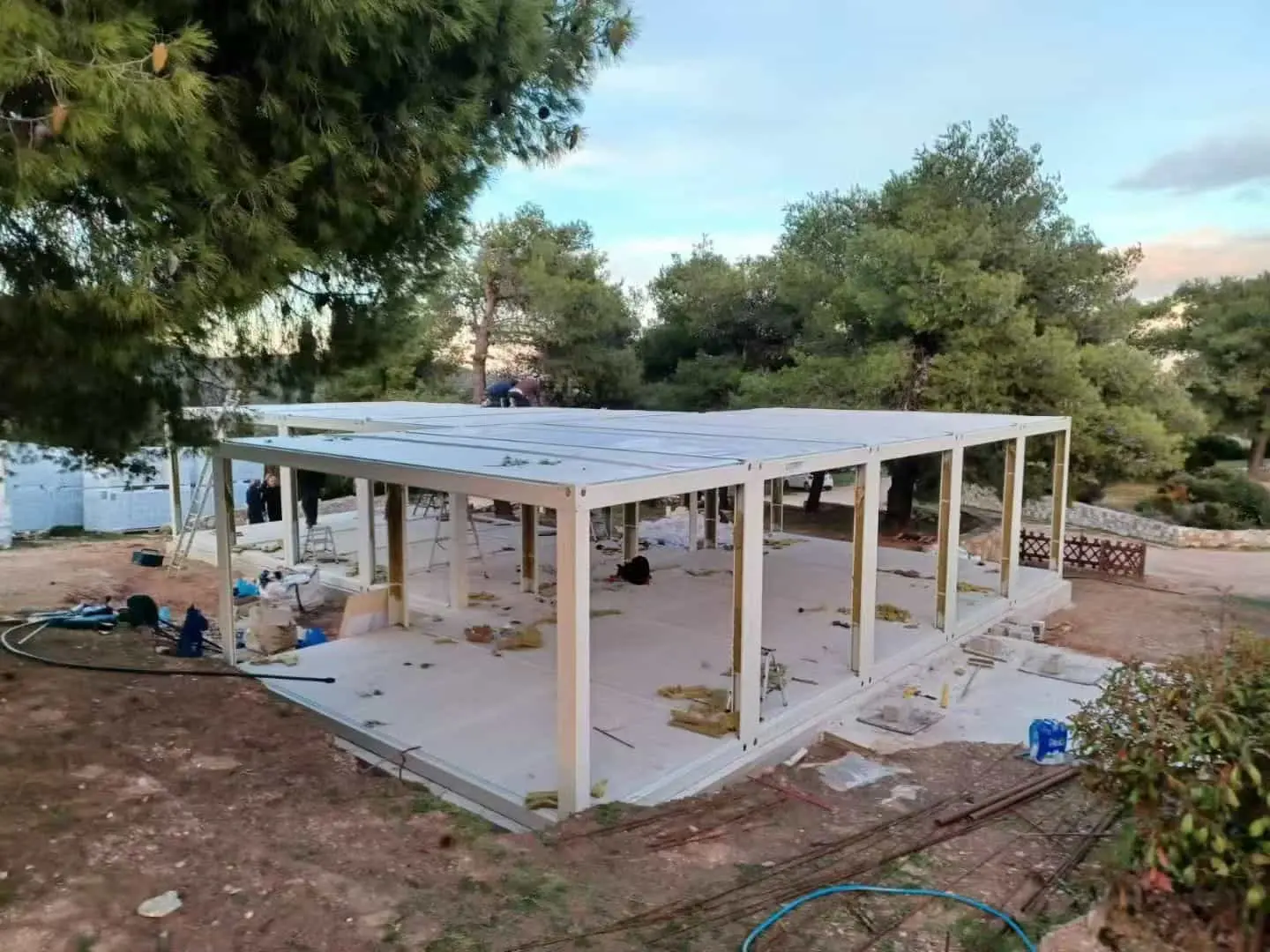 مشروع منازل صغيرة جاهزة في اليونان (2)