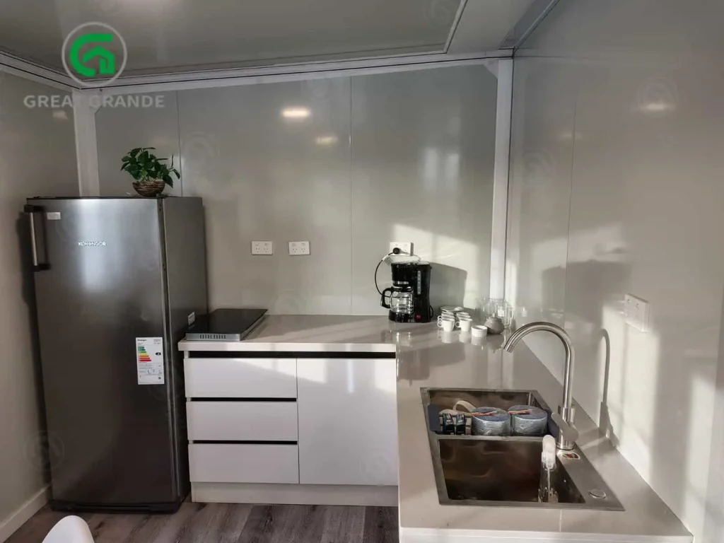 Cuisine en L pour maison conteneur extensible