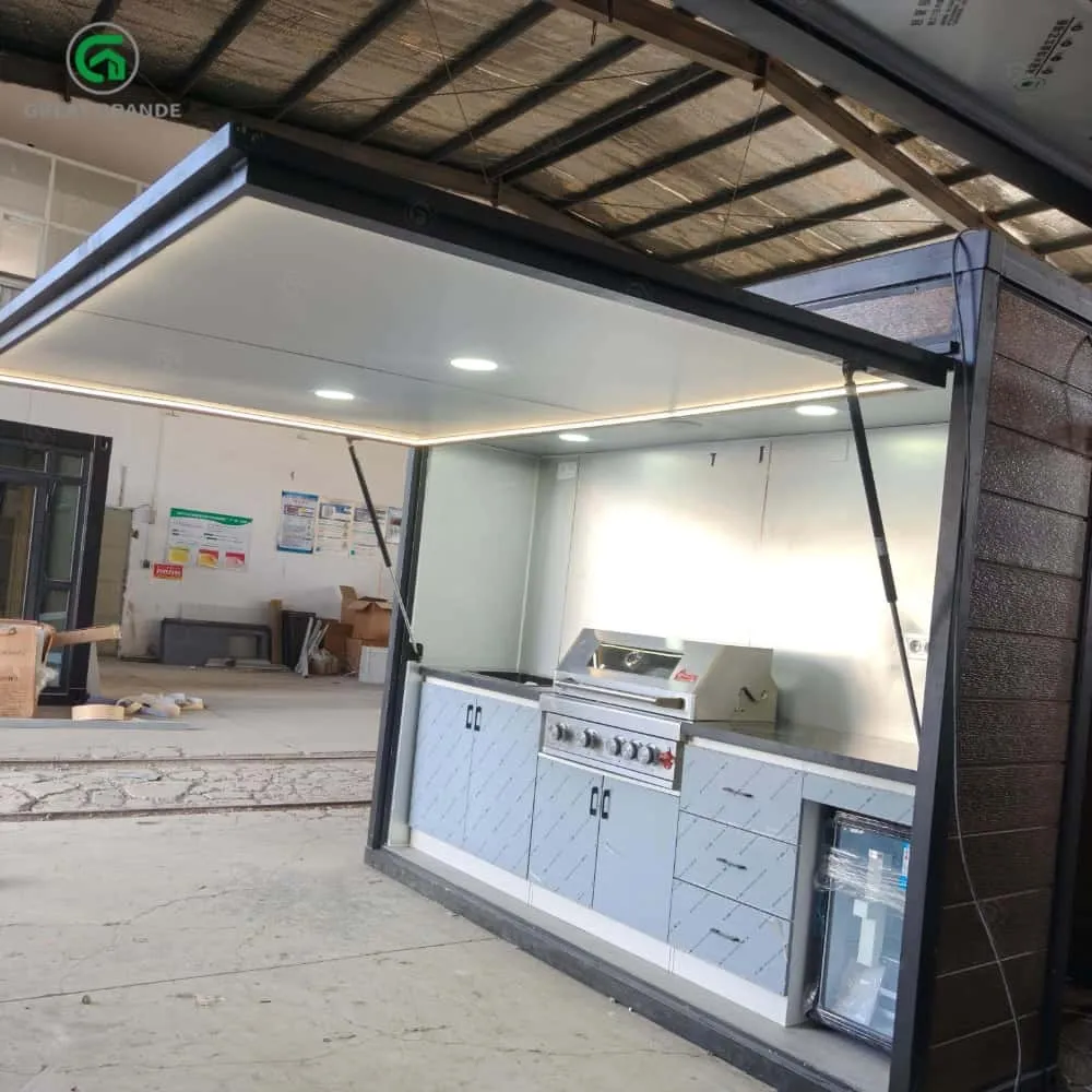 Portable outdoor kitchen Pop-Up Food factory