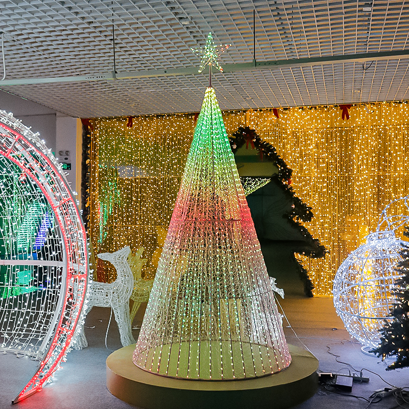  大型 LED 户外圣诞锥树图案装饰灯 圣诞节预亮树雕塑图案灯