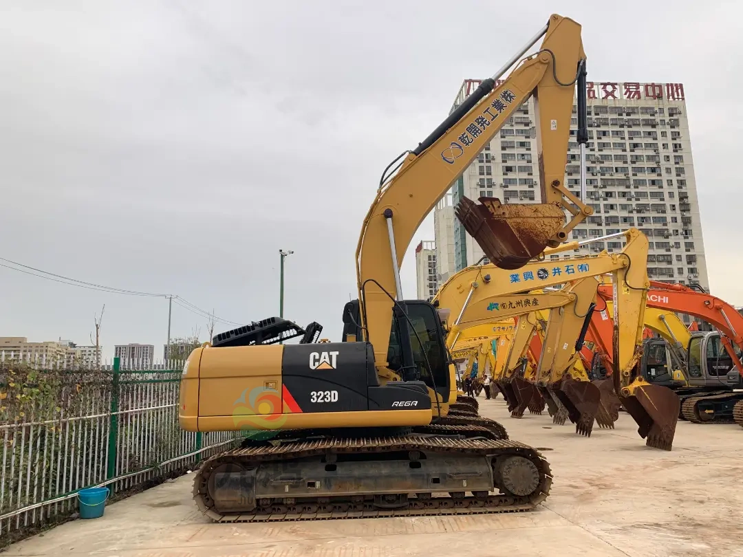 Used Caterpillar Cat323d Second Hand Excavator