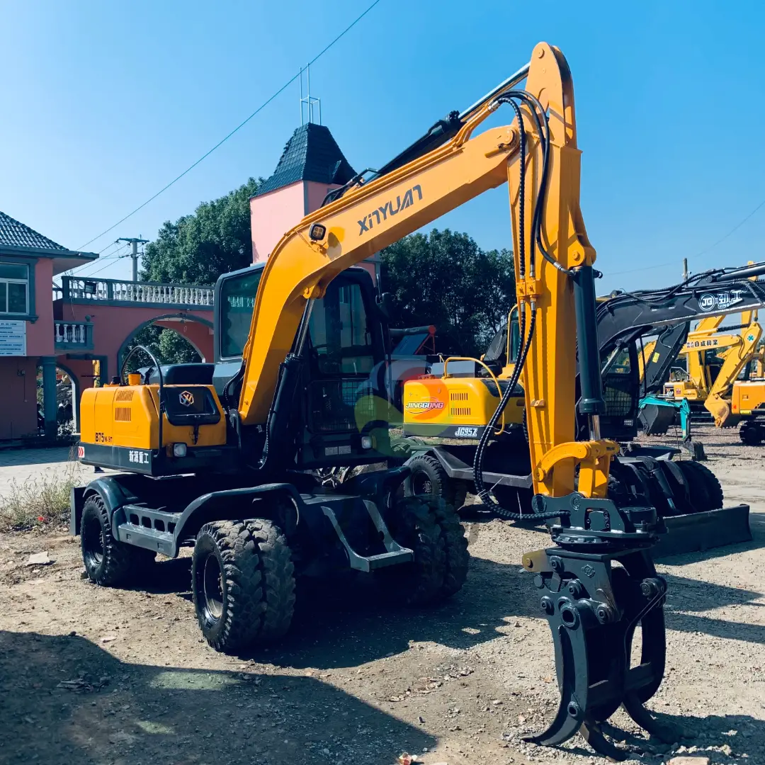 second hand xinyuan b75 excavator for sale