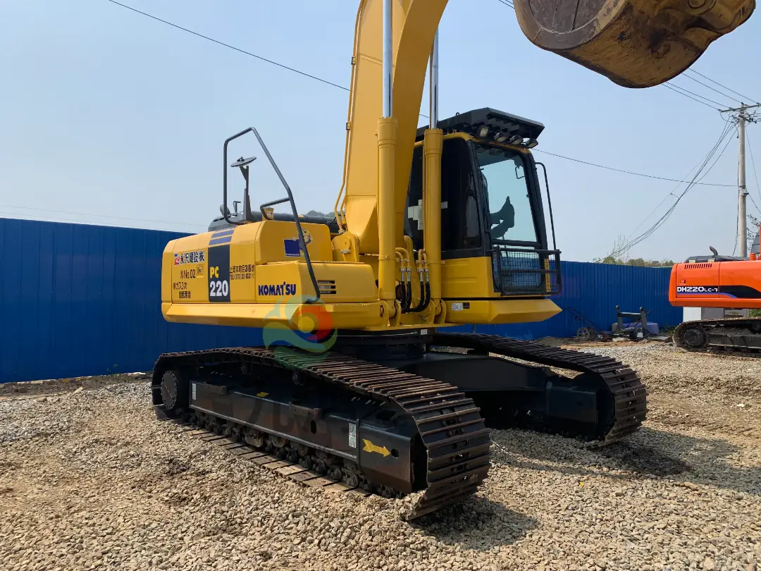 cheap used excavator komatsu pc220-8 for sale