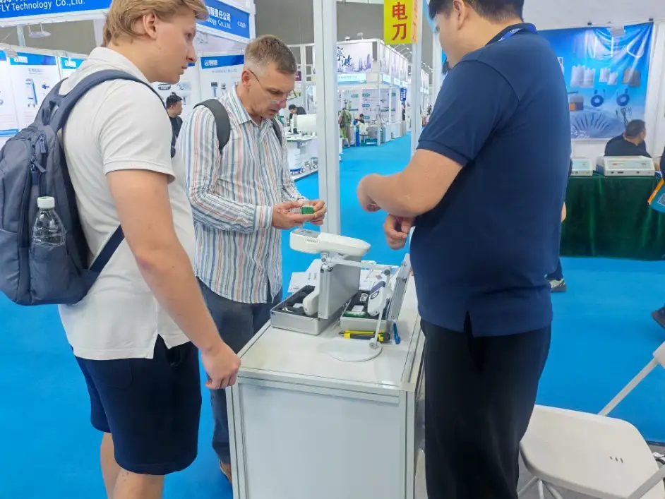 2025 CMEF Qualmedi Vein Finder