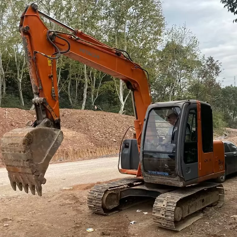 Hitachi ZX70 Used Excavator | Lingwa