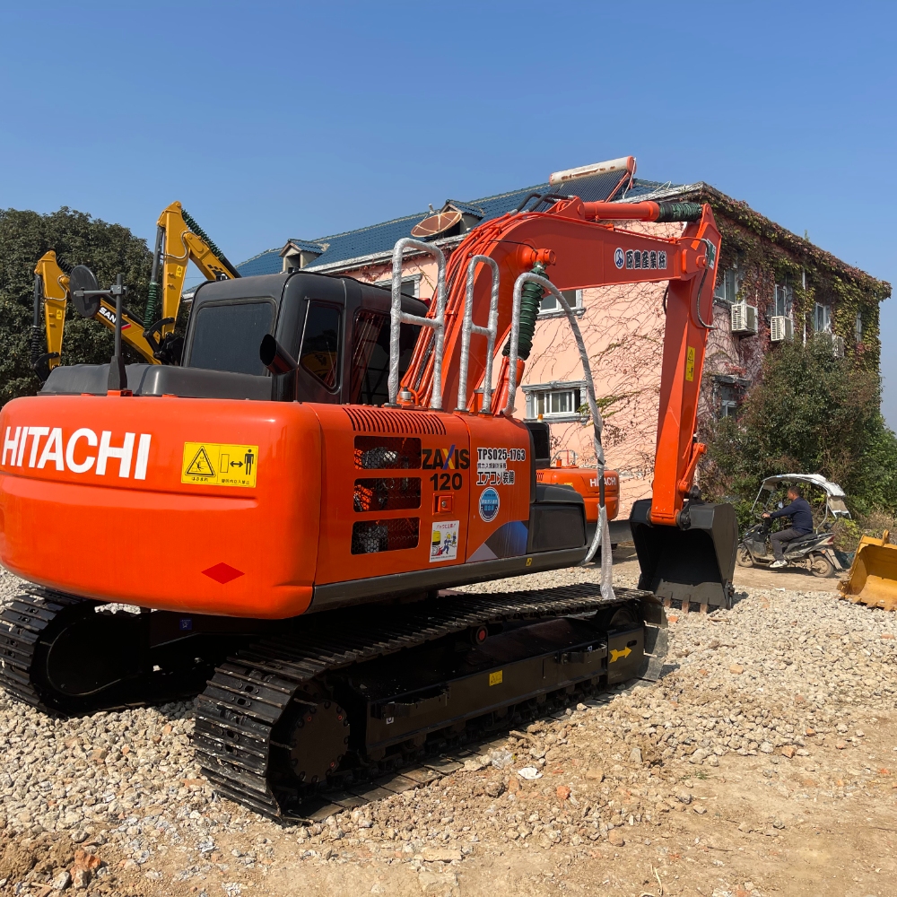 Hitachi 120 excavator has good performance and high hydraulic pressure