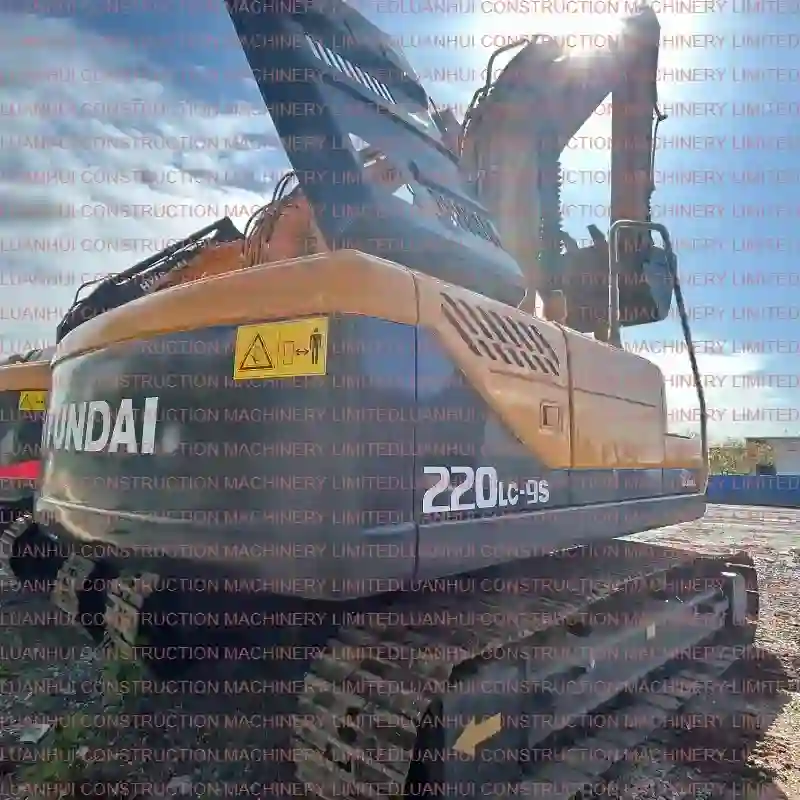 Used 22 Tons Hyundai 220LC-9S Excavators