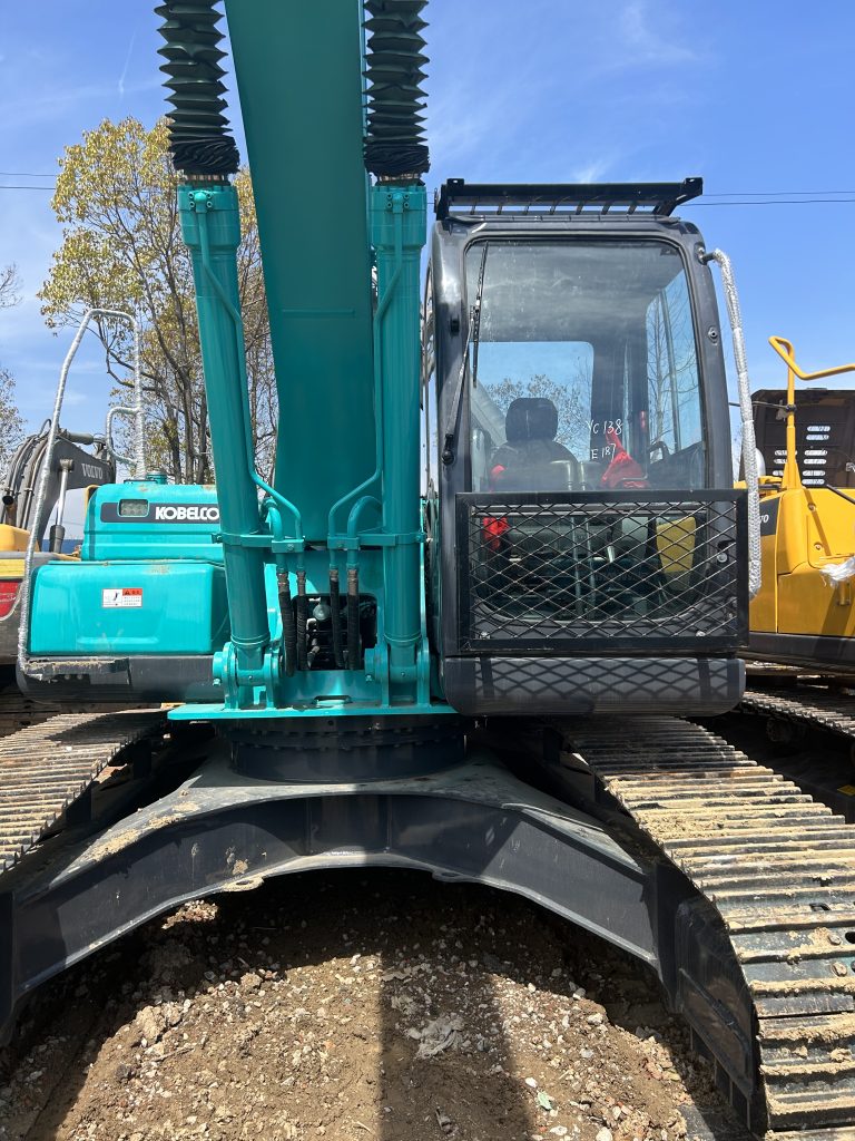 Used Kobelco SK200D crawler excavator used machinery used excavator 114KW 20tons 0.8m3 for sale