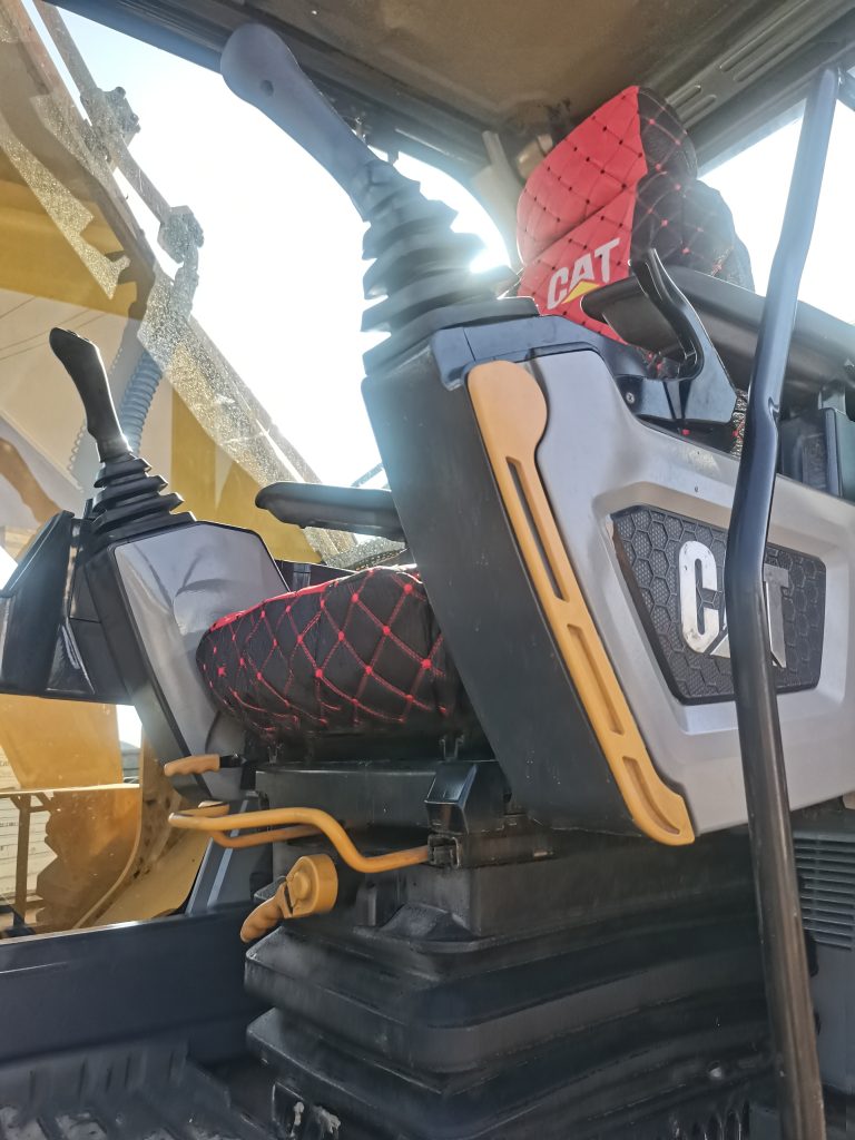 Used Caterpillar 320GC crawler excavator used machinery used excavator 108KW 20tons 1m3 for sale