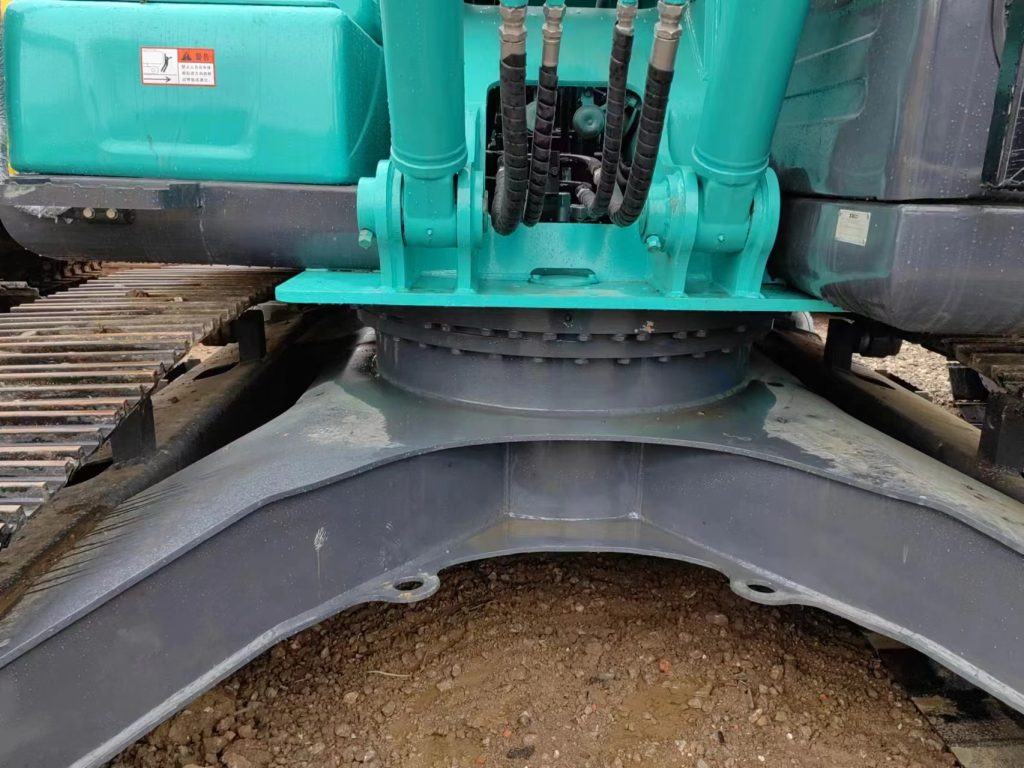 Used Kobelco200D crawler excavator used machinery used excavator 114KW 20tons 0.8m3 for sale