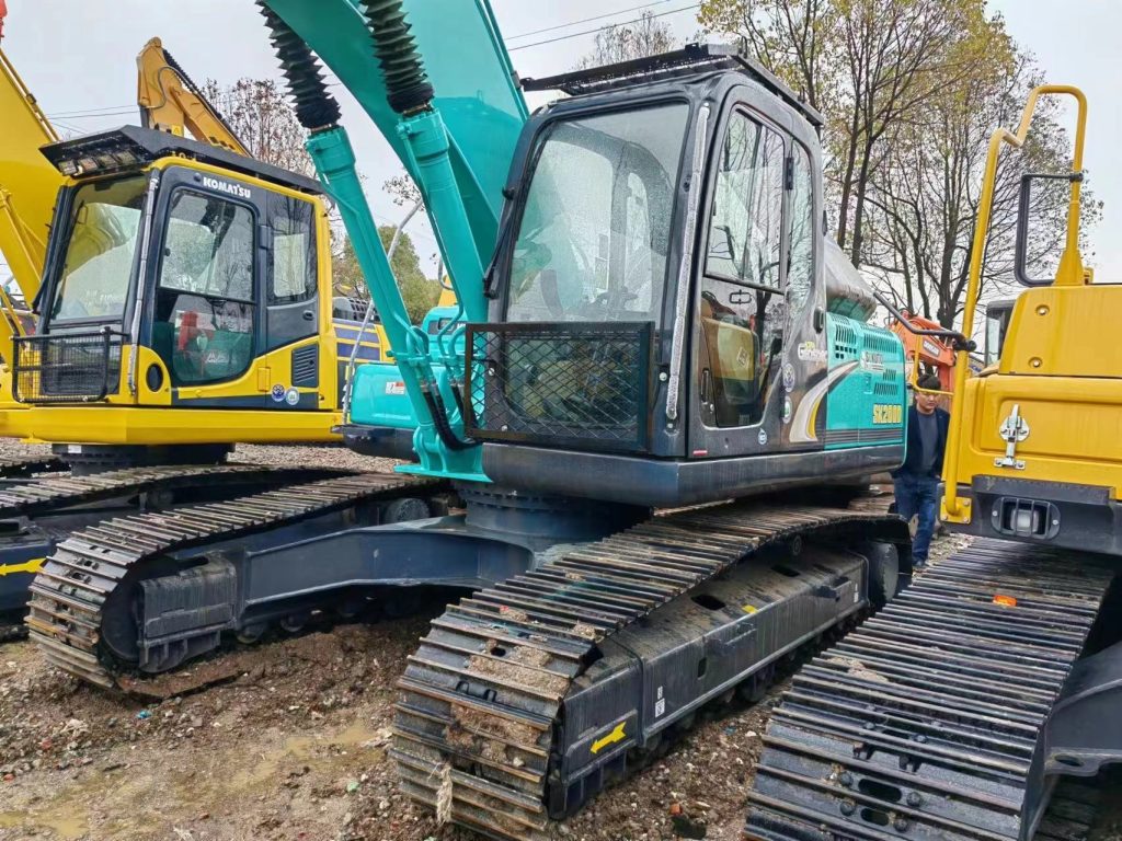 Used Kobelco200D crawler excavator used machinery used excavator 114KW 20tons 0.8m3 for sale