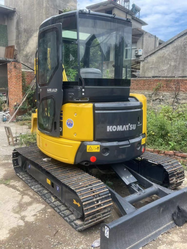 Used Komatsu PC55 crawler excavator used machinery used excavator 28.5KW 5tons 0.22m3 for sale