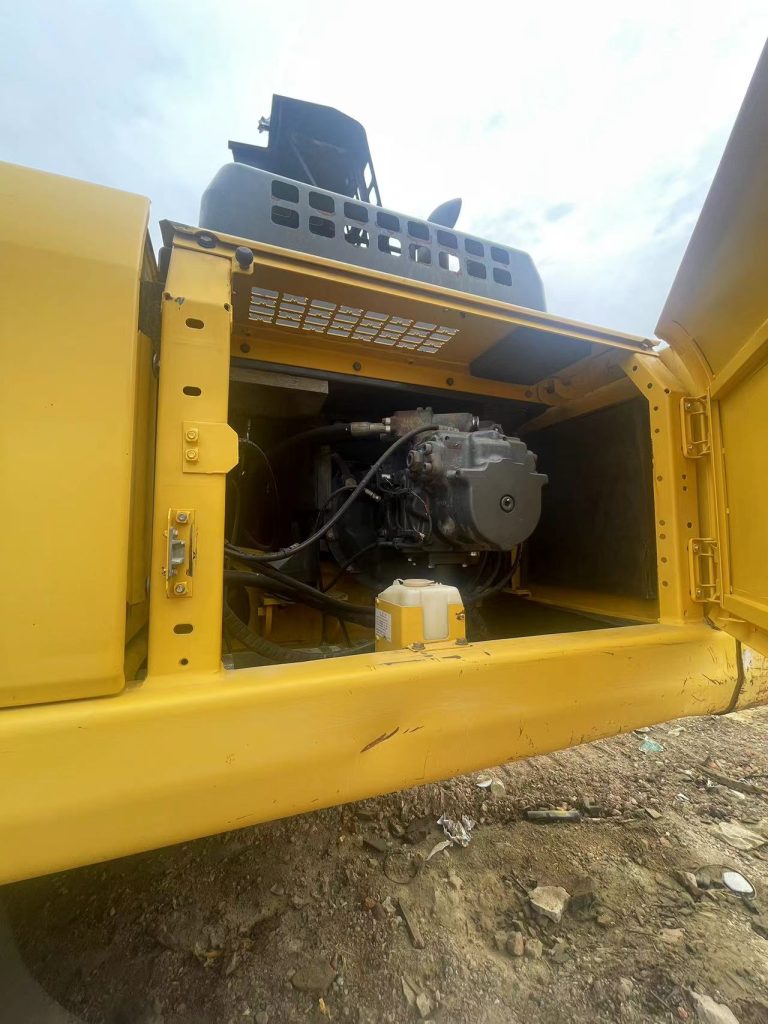 Used Komatsu 400-8R Crawler Excavator Used excavator use machinery 257KW 40tons 2.1m3 for sale