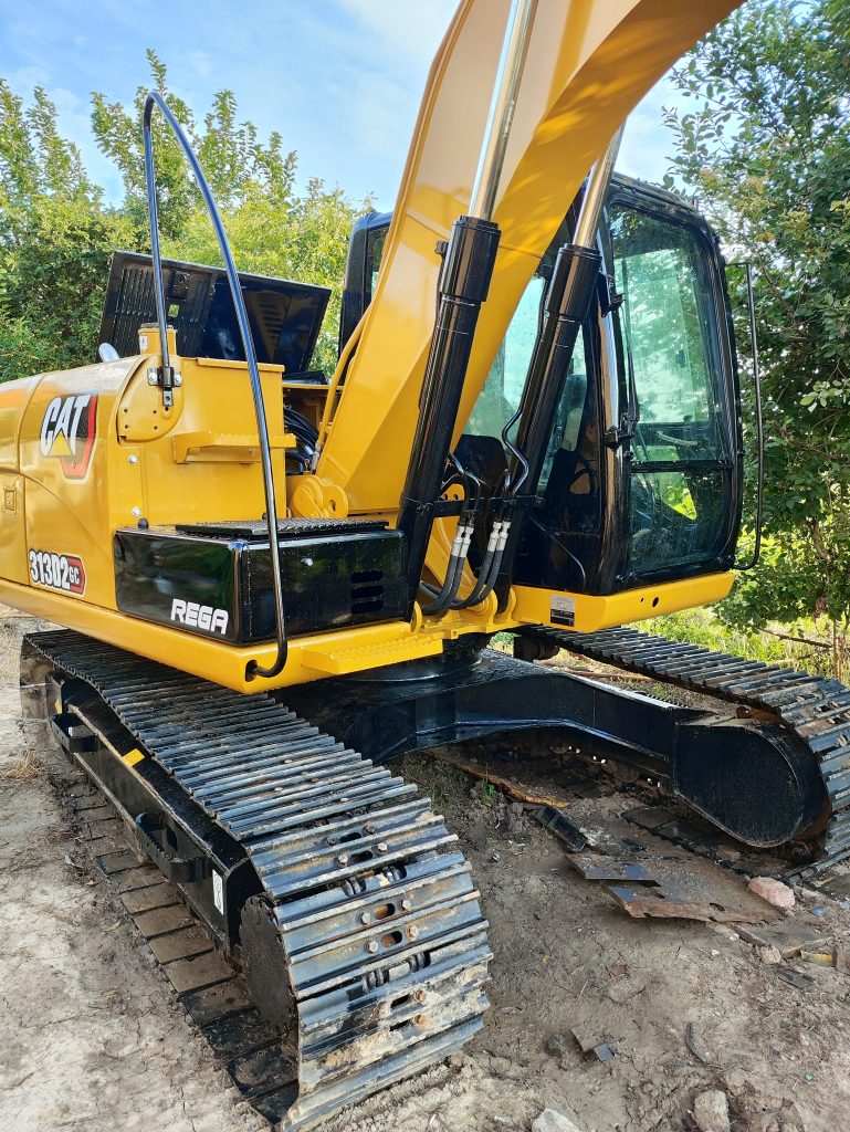 Used Caterpillar 313D2GC crawler excavator used machinery used excavator 88KW 13tons for sale