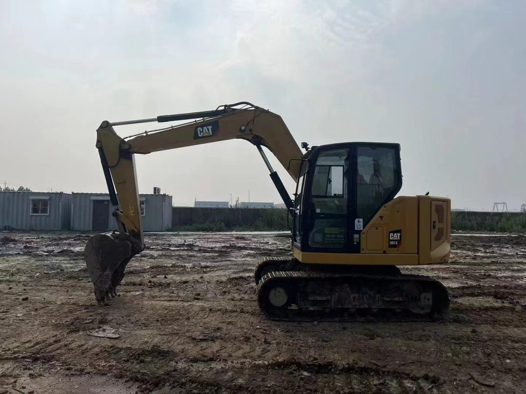 Used Caterpillar 307.5 excavator use machinery 48KW 7.5tons for sale