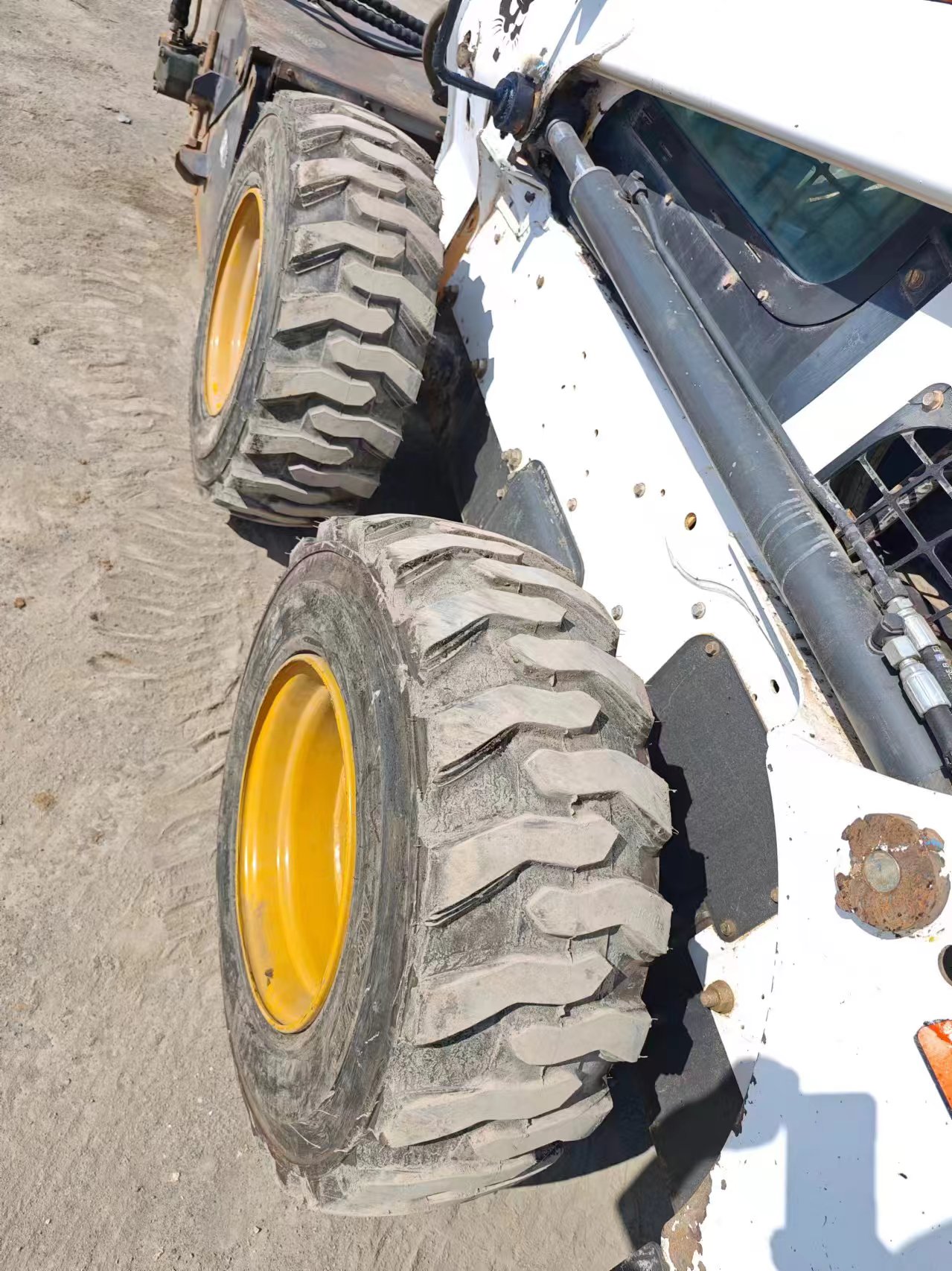 Used Bobcat S630 skid steer loader Used skid steer loader use machinery 55KW 3.5tons for sale