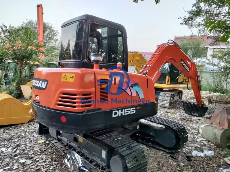 Excavadora Doosan DH55 usada