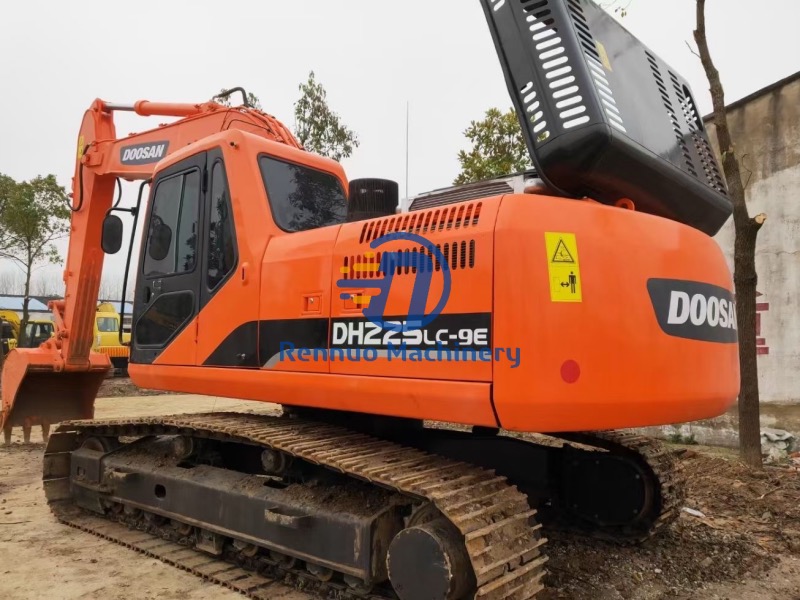 Excavadora Doosan DH225-9E usada
