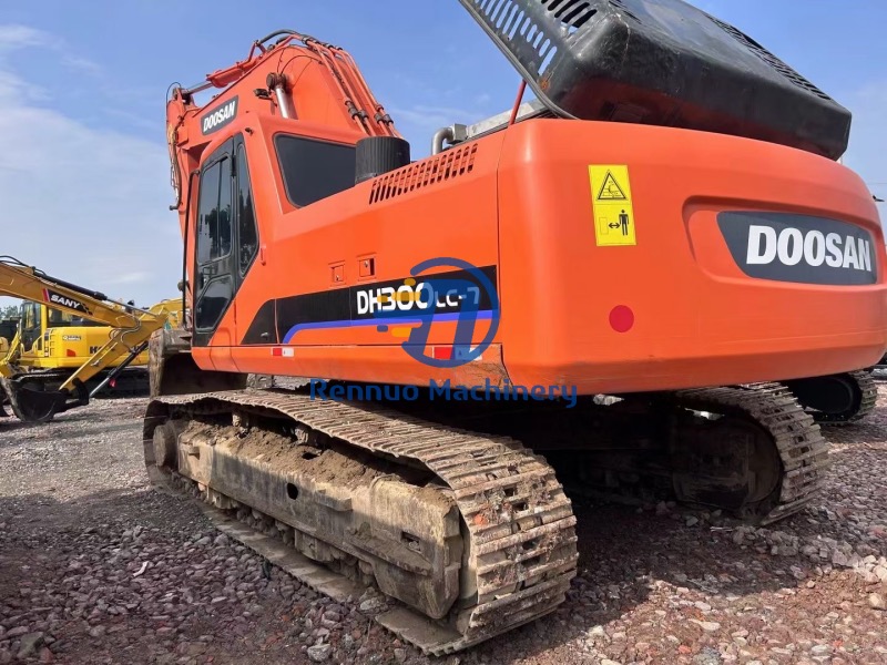 Excavadora Doosan DH300LC-7 usada
