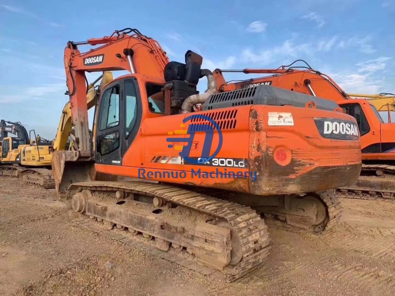 Excavadora Doosan DX300LC usada