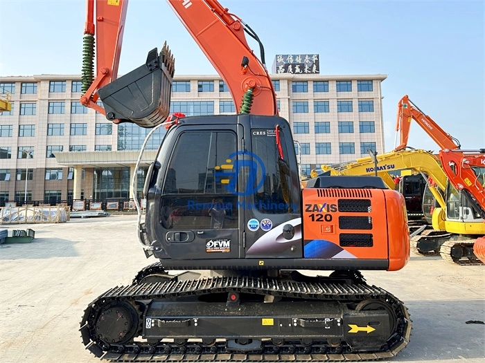 Экскаватор Hitachi ZX120 12 тонн б/у