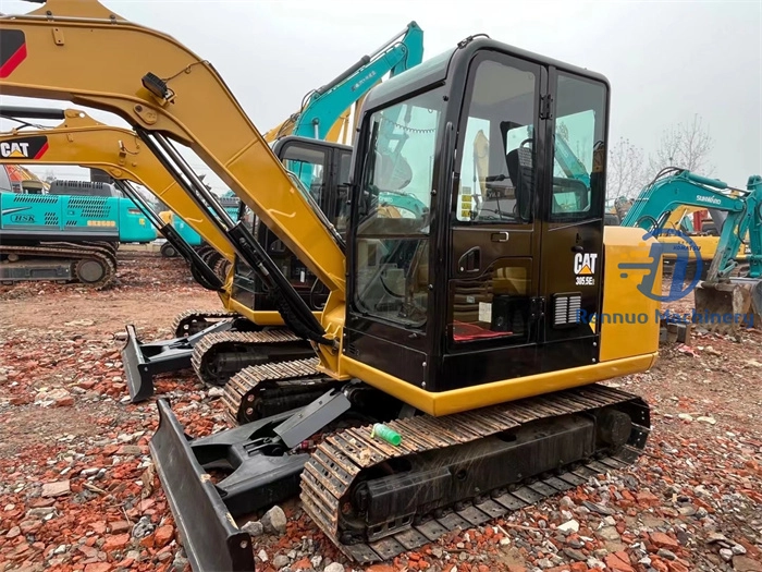 Simple Maintenance Used CAT 305.5E2 Mini Excavator