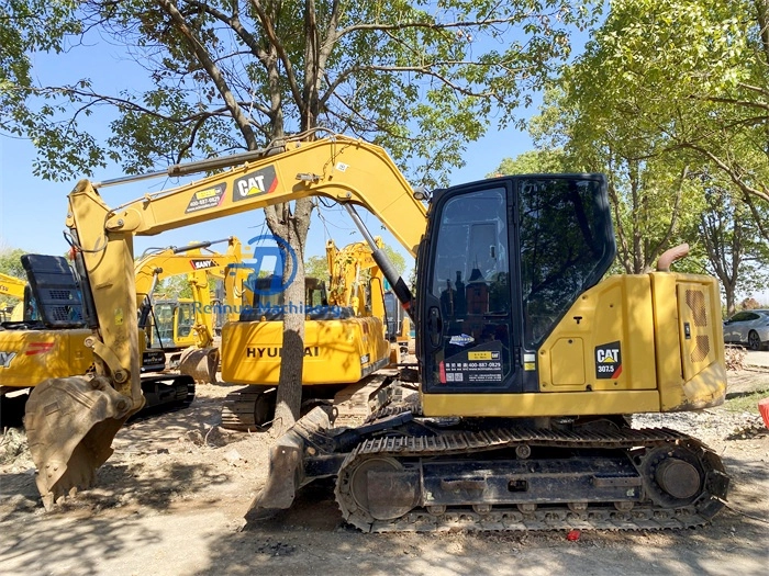 Excavadora Caterpillar 307.5 usada, original de Japón