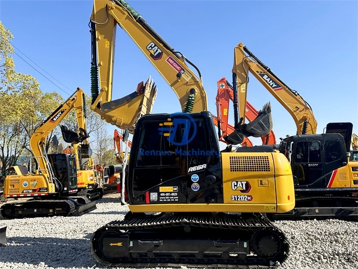 معدات ثقيلة مستعملة حفارة CAT 312D2GC