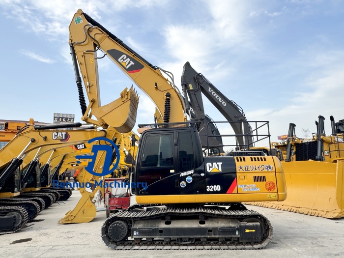 حفارة CAT 320D مستعملة أصلية بسعر منخفض