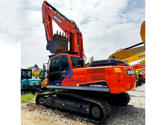 Escavadeira original Doosan DX225LC usada