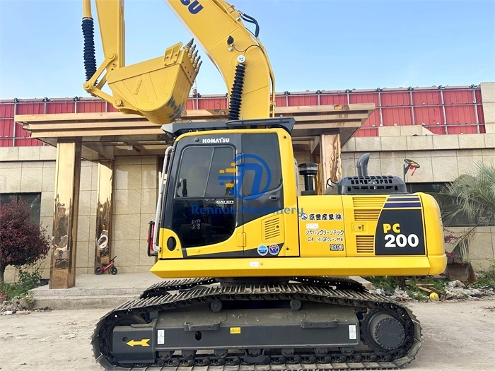 Escavadeira média Komatsu PC200-8 usada de 20 toneladas