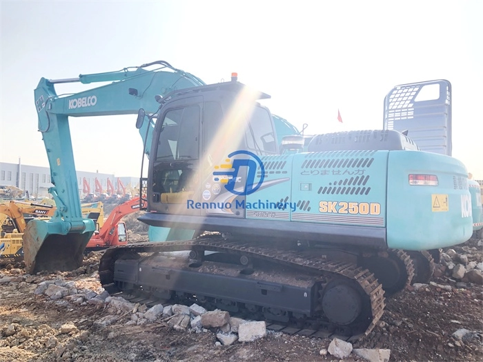 Excavadora usada Kobelco SK250 de 25 toneladas