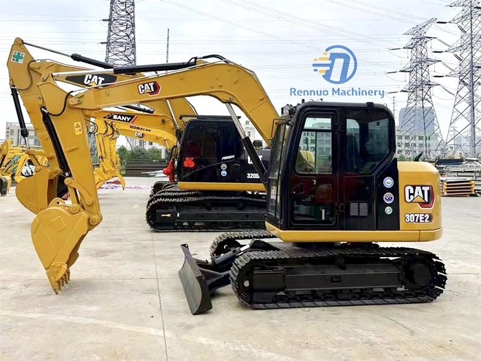 Escavadeira Caterpillar CAT307E2 usada