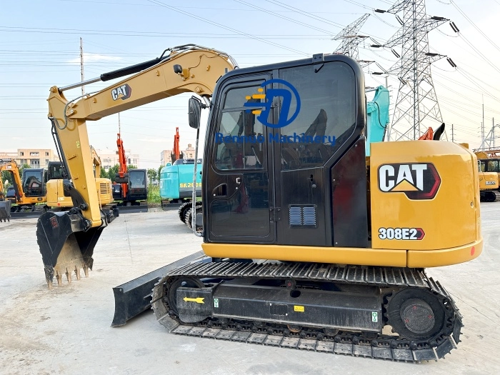 Escavadeira Caterpillar CAT308 usada