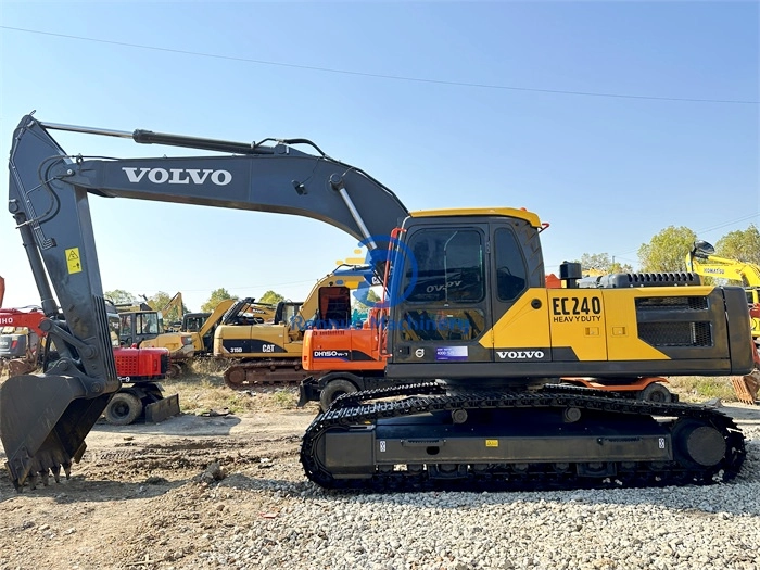 Excavadora Volvo EC240B usada