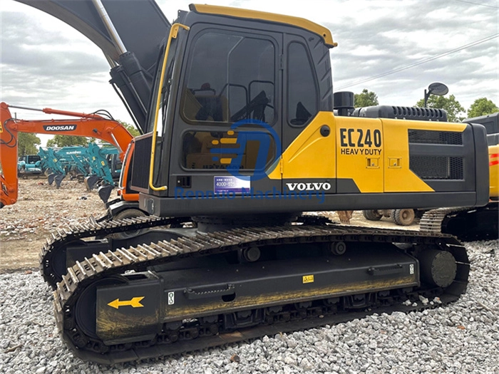 Second Hand Volvo Large Excavators EC240