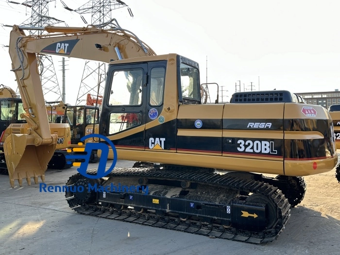 Escavadeira Caterpillar CAT320B usada