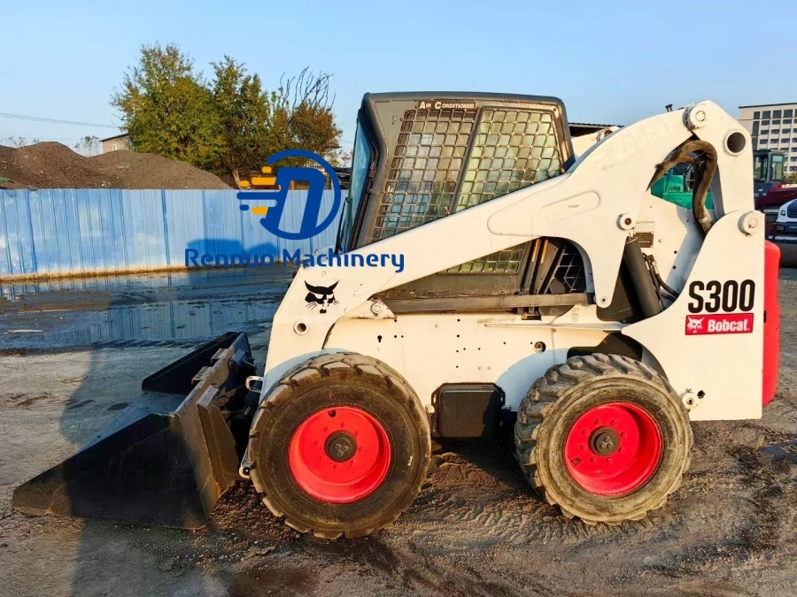 Used Bobcat S300 Skid Steer Loader for Sale