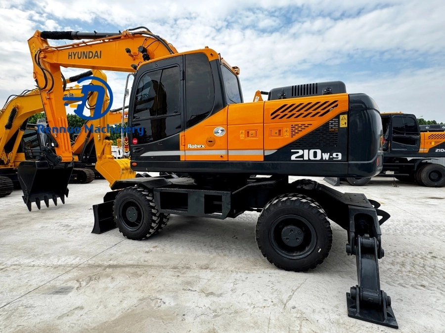 Hot Selling Used Hyundai 210-9 Wheel Excavator Price for Sale