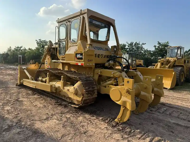original CAT D7 Bulldozer