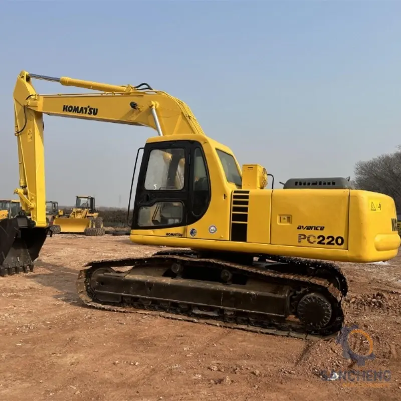 second hand Komatsu 220 excavator