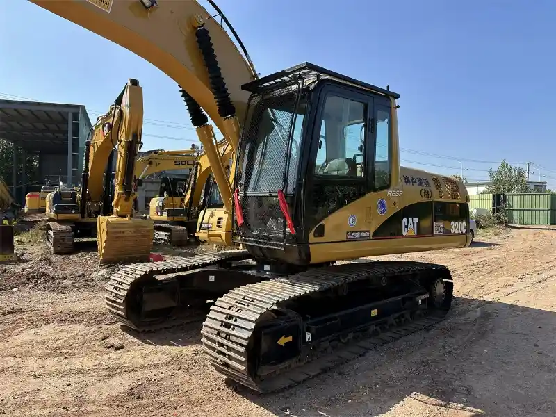 pelles Caterpillar 320C d'occasion