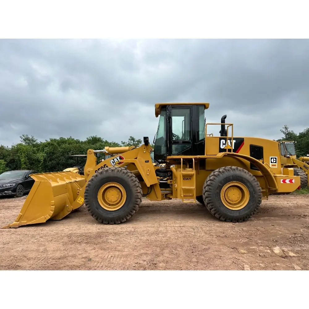 Chargeuse sur pneus CAT 950G d'occasion à vendre