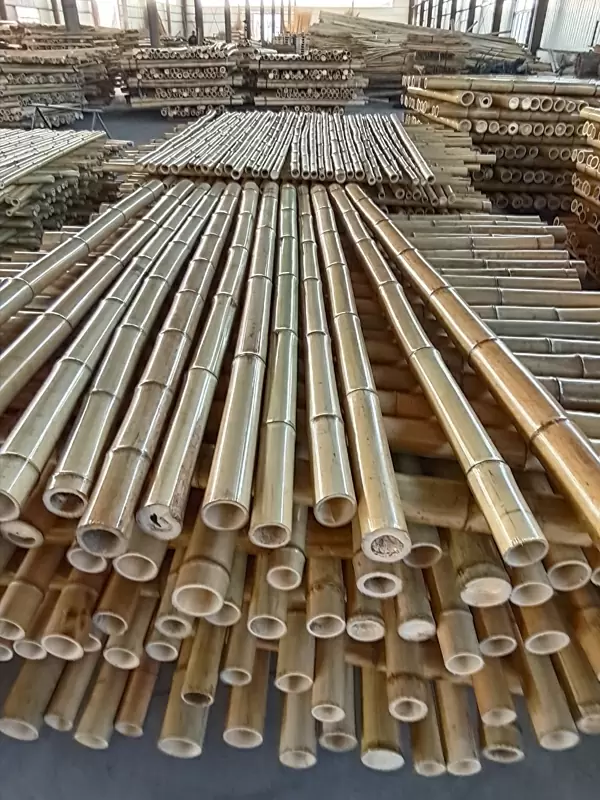 poteau en bambou pour l'aménagement paysager