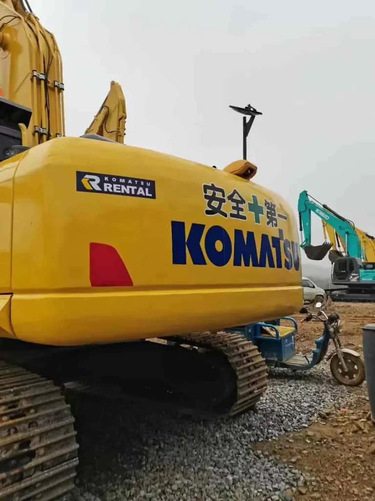 Komatsu pc220-8MO Japan excavator used